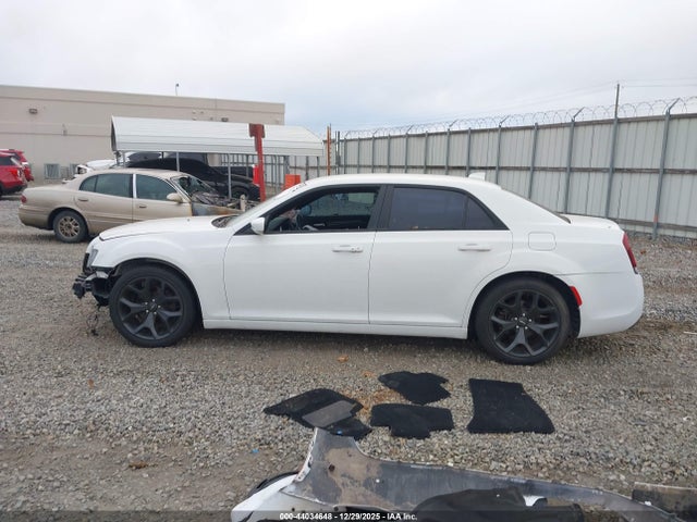 Aukcja sprzedaży 2020 Chrysler 300 300s, vin: 2C3CCABG9LH174223, numer aukcji: 44034648