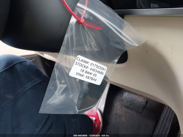 2018 BMW X5 5UXKR0C59J0X87844 Photo 10