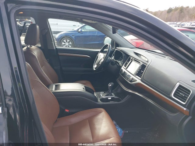 5TDDZRFH9HS483165 Toyota Highlander Limited Platinum