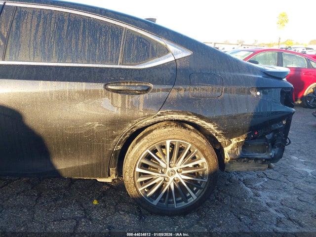 Продажа на аукционе авто 2025 Lexus Es 300h, vin: 58ADA1C15SU055472, номер лота: 44034812