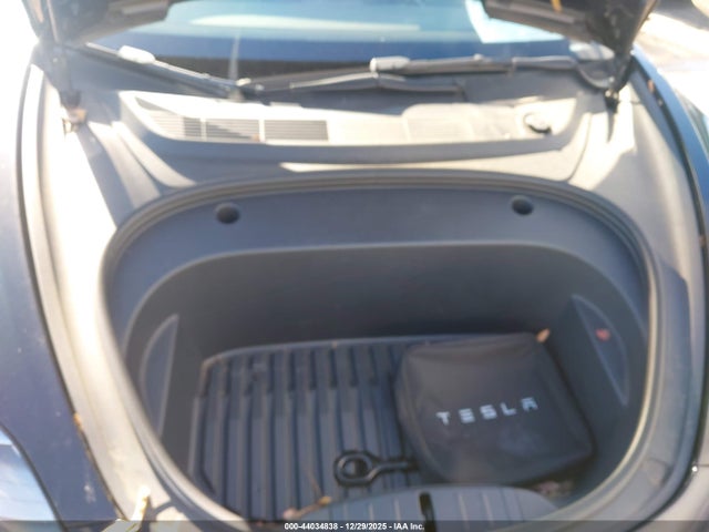 Продажа на аукционе авто 2022 Tesla Model 3 Rear-wheel Drive, vin: 5YJ3E1EA7NF353317, номер лота: 44034838