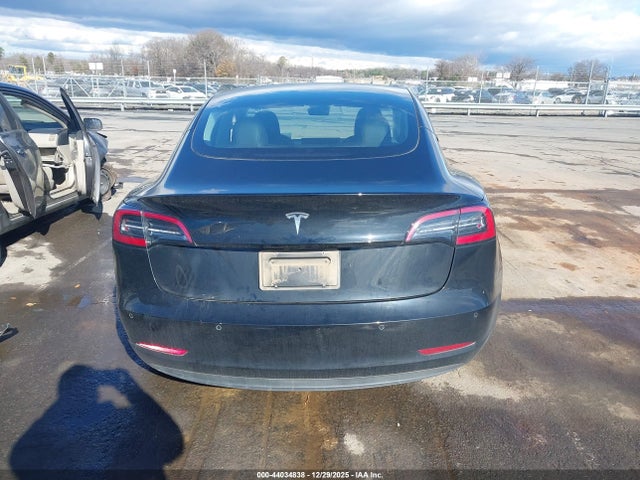 Продажа на аукционе авто 2022 Tesla Model 3 Rear-wheel Drive, vin: 5YJ3E1EA7NF353317, номер лота: 44034838