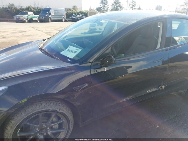 Продажа на аукционе авто 2022 Tesla Model 3 Rear-wheel Drive, vin: 5YJ3E1EA7NF353317, номер лота: 44034838
