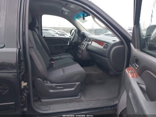 1GNSKHE79ER141120 Chevrolet Suburban 1500 Ls