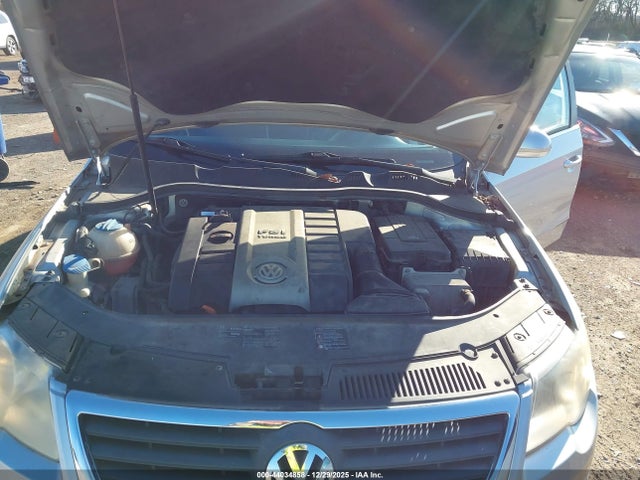 44034858 :رقم المزاد ، WVWJK73C98P049519 vin ، 2008 Volkswagen Passat Turbo مزاد بيع