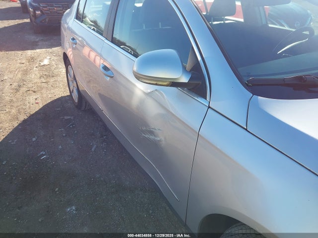 44034858 :رقم المزاد ، WVWJK73C98P049519 vin ، 2008 Volkswagen Passat Turbo مزاد بيع