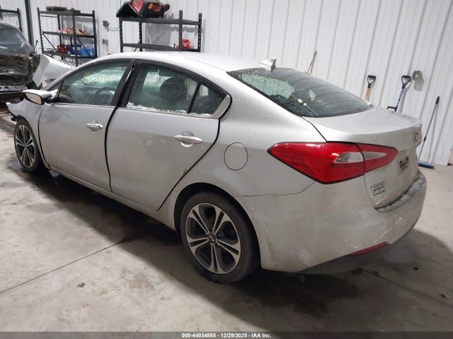 KNAFZ4A88G5522512 KIA FORTE EX