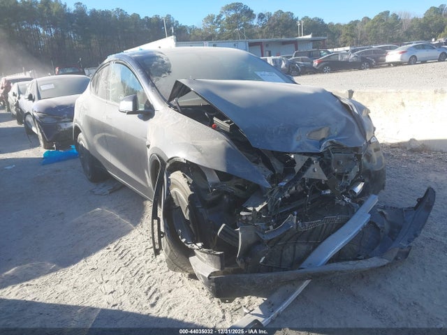 7SAYGDED2TA586059 Tesla Model Y Premium Rear-wheel Drive