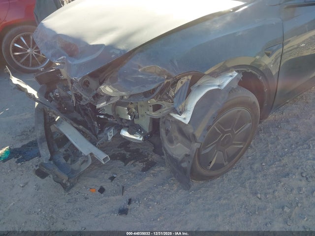 7SAYGDED2TA586059 Tesla Model Y Premium Rear-wheel Drive