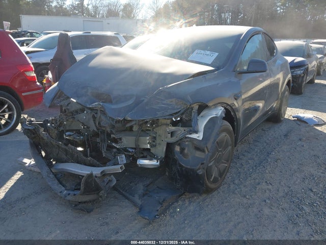 7SAYGDED2TA586059 Tesla Model Y Premium Rear-wheel Drive