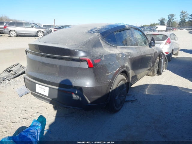 7SAYGDED2TA586059 Tesla Model Y Premium Rear-wheel Drive