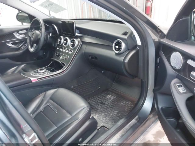 2017 MERCEDES-BENZ C 300 55SWF4KB7HU220195 Photo 4