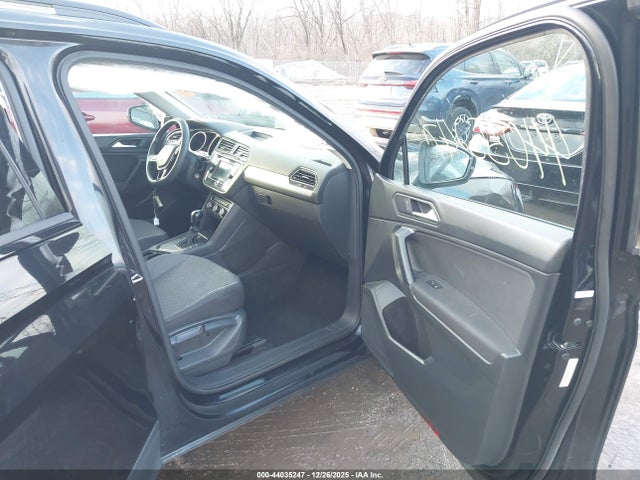 44035247 :رقم المزاد ، 3VV1B7AX0KM200882 vin ، 2019 Volkswagen Tiguan 2.0t S مزاد بيع