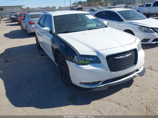 2019 CHRYSLER 300 2C3CCAGG3KH586466