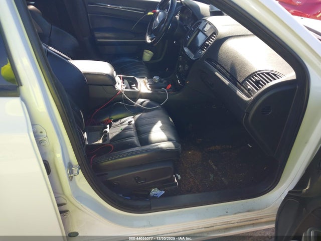 2019 CHRYSLER 300 2C3CCAGG3KH586466 Photo 4