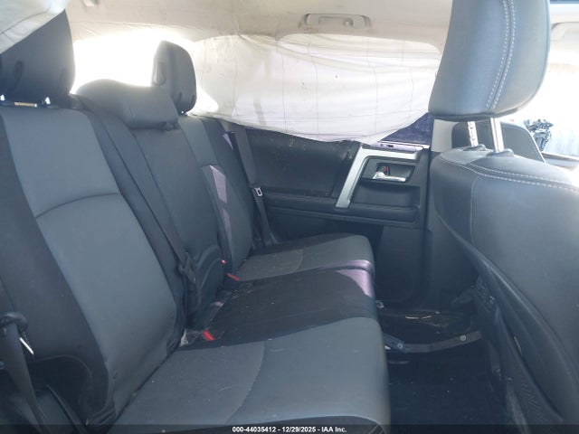 Продажа на аукционе авто 2020 Toyota 4runner Sr5 Premium, vin: JTEBU5JR3L5750146, номер лота: 44035412