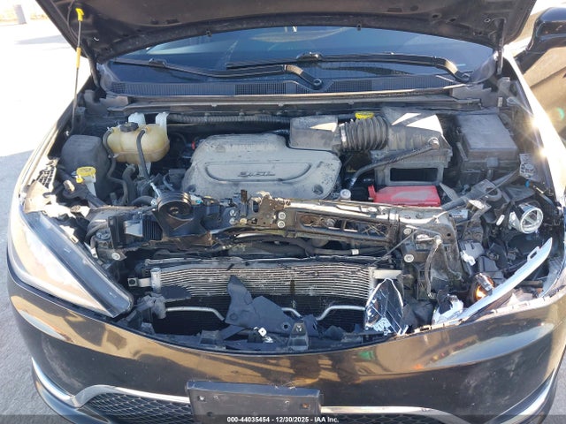 2019 CHRYSLER PACIFICA 2C4RC1FG7KR681386 Photo 9