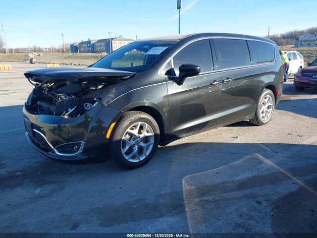 2019 CHRYSLER PACIFICA 2C4RC1FG7KR681386 Photo 1