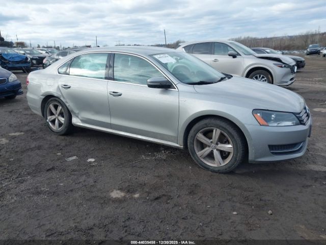 2014 VOLKSWAGEN PASSAT 1VWAT7A35EC021264