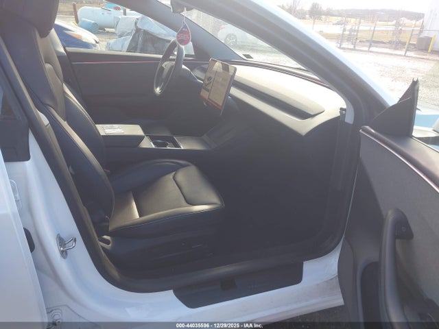 2024 TESLA MODEL 3 5YJ3E1EA1RF739043 Photo 4