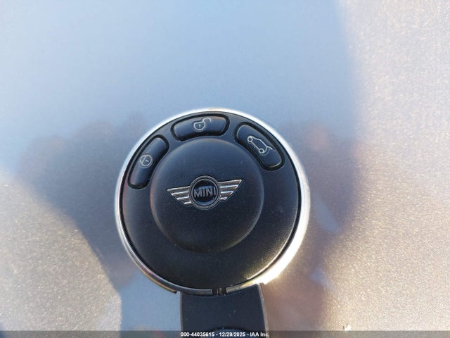 2011 MINI COOPER S WMWSV3C5XBTY23987 Photo 10