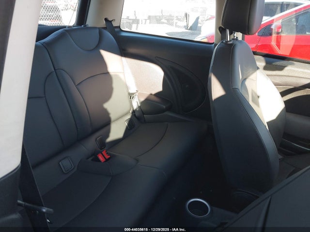 2011 MINI COOPER S WMWSV3C5XBTY23987 Photo 7