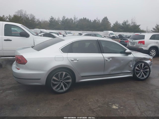 Продаж на аукціоні авто 2017 Volkswagen Passat 1.8t Sel Premium, vin: 1VWCT7A30HC038583, номер лоту: 44035638