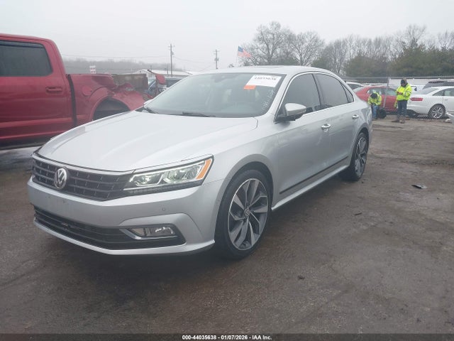 2017 VOLKSWAGEN PASSAT 1VWCT7A30HC038583 Photo 1