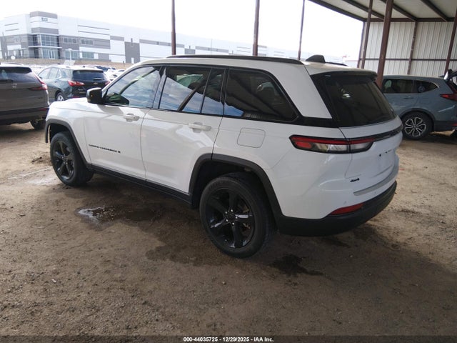 2022 JEEP GRAND CHEROKEE 1C4RJHAG5N8595371 Photo 2