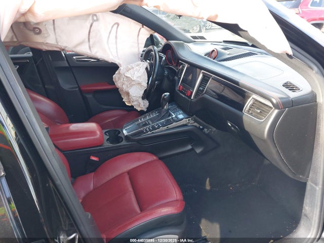 2018 PORSCHE MACAN WP1AA2A53JLB11602 Photo 4
