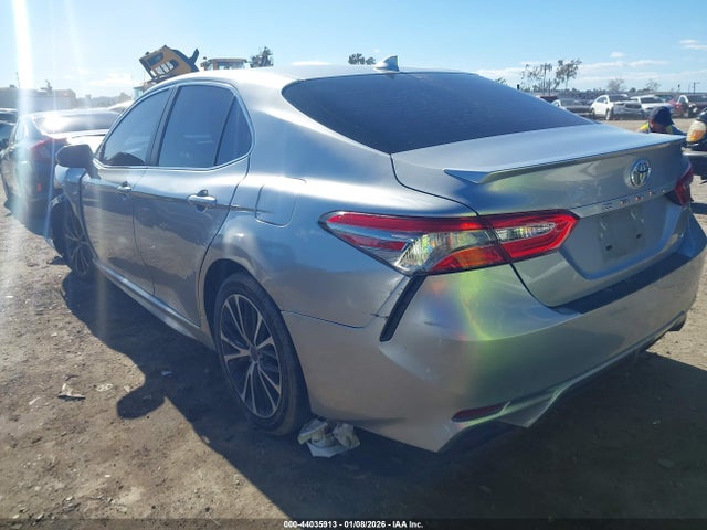 2019 TOYOTA CAMRY 4T1B11HK3KU779788 Photo 2