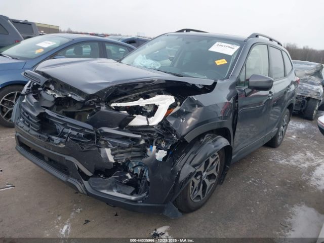 2023 SUBARU FORESTER JF2SKAEC6PH467044 Photo 1