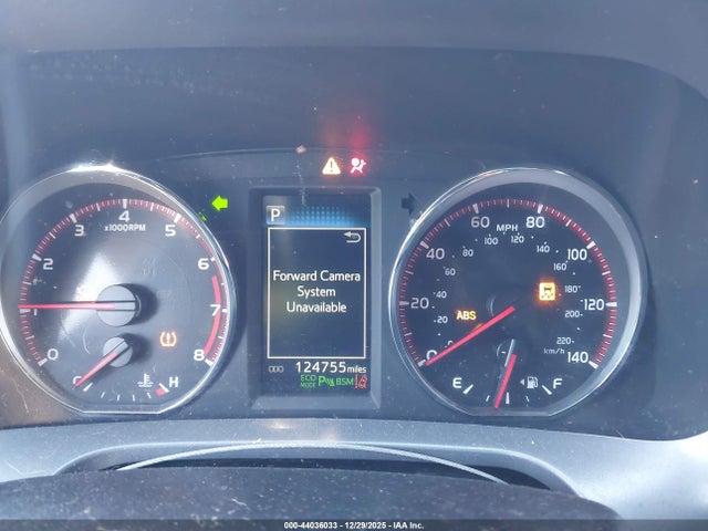 2T3NFREV7GW309807 Toyota RAV4 SE