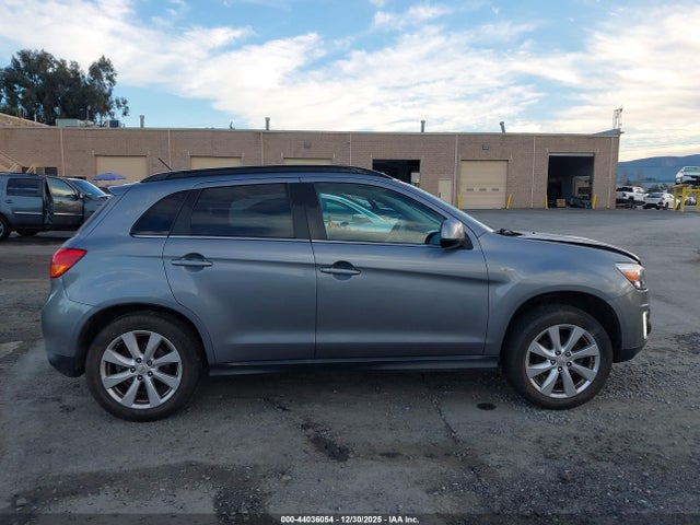 4A4AP4AU8FE033082 Mitsubishi Outlander Sport Se