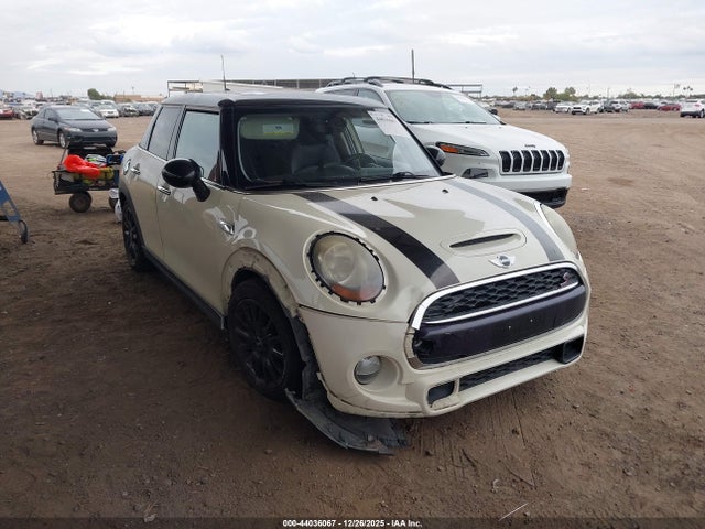 2015 MINI HARDTOP WMWXU3C54F2B65946 Photo 0