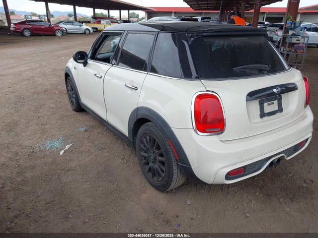 2015 MINI HARDTOP WMWXU3C54F2B65946 Photo 3