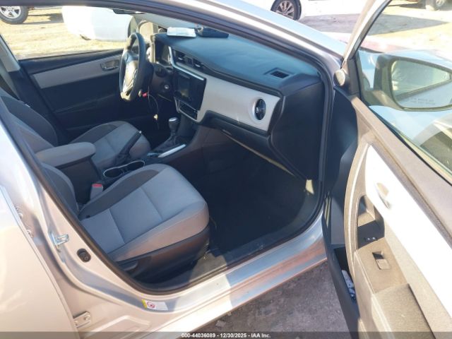 2018 TOYOTA COROLLA 2T1BURHE1JC047529 Photo 4