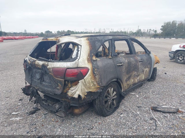 Auction sale of the 2020 Kia Sorento 2.4l Lx, vin: 5XYPG4A3XLG635543, lot number: 44036129