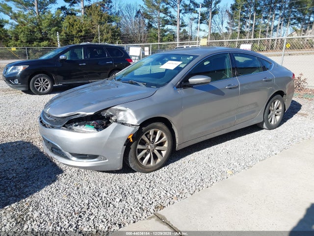 Chrysler 200 C 2015 1C3CCCCBXFN680170 Image 2