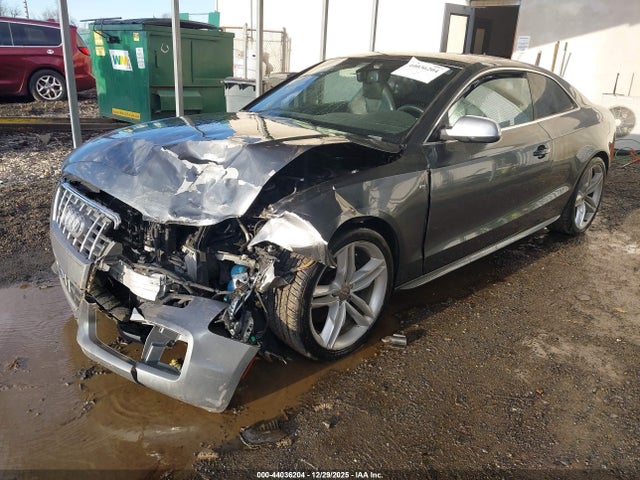 2011 AUDI S5 WAUVVAFRXBA001802 Photo 1