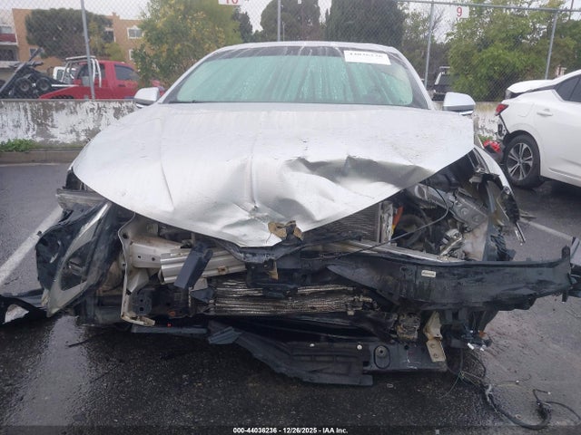 3LN6L2LU8GR611217 Lincoln MKZ HYBRID