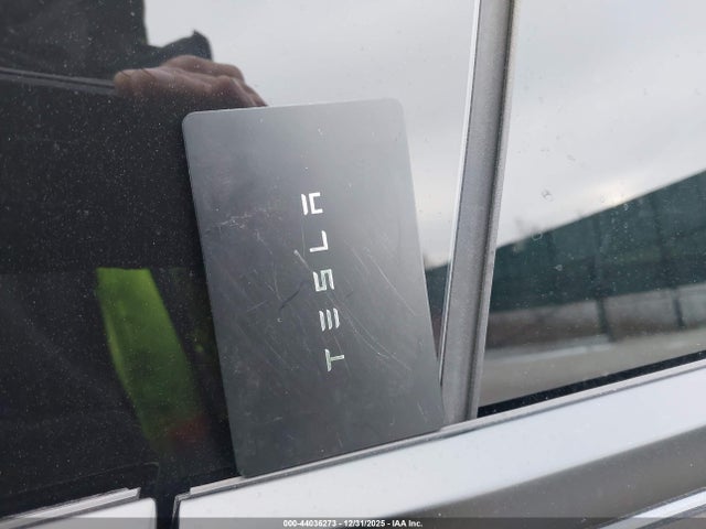 2026 TESLA MODEL Y 7SAYGDEE3TF339998 Photo 10