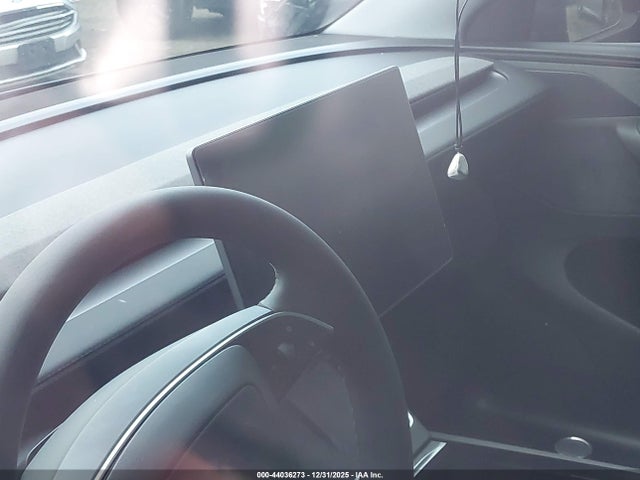 2026 TESLA MODEL Y 7SAYGDEE3TF339998 Photo 6