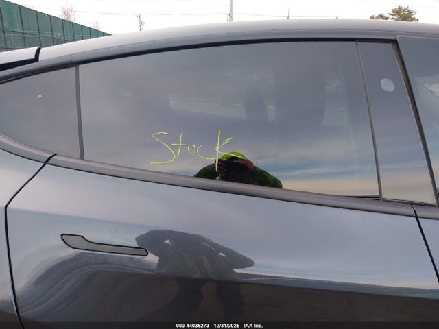 2026 TESLA MODEL Y 7SAYGDEE3TF339998 Photo 7