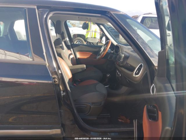 2014 FIAT 500L ZFBCFADH4EZ010120 Photo 4