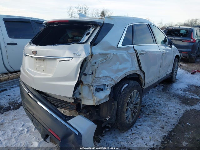 2018 CADILLAC XT5 1GYKNCRS4JZ242555 Photo 3