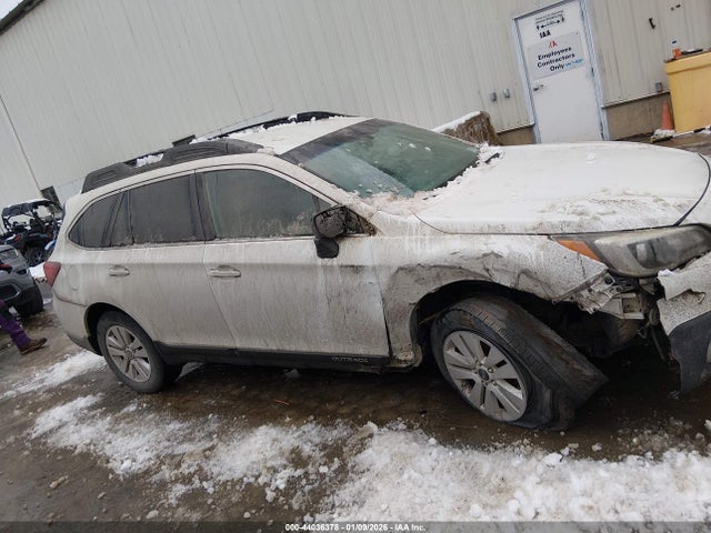 Продажа на аукционе авто 2016 Subaru Outback 2.5i Premium, vin: 4S4BSACCXG3302687, номер лота: 44036378