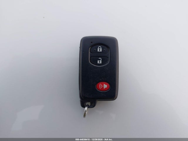JTDKN3DU5F1987402 Toyota Prius Two