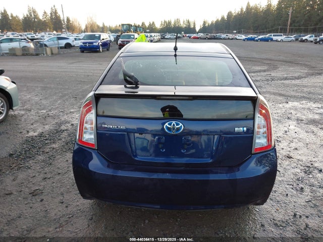 JTDKN3DU5F1987402 Toyota Prius Two