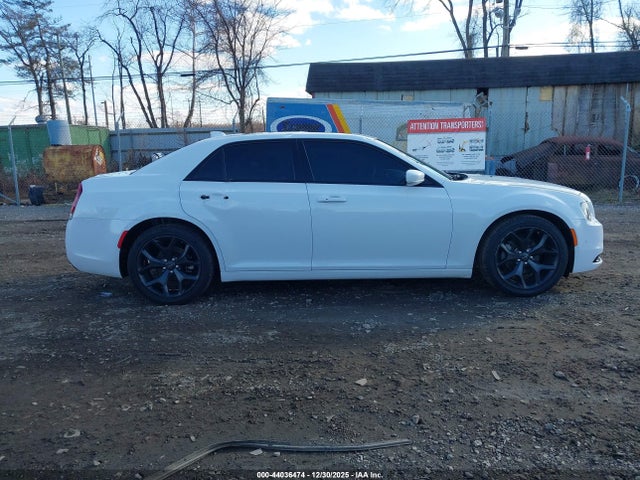 Продажа на аукционе авто 2023 Chrysler 300 300s, vin: 2C3CCABG5PH517292, номер лота: 44036474